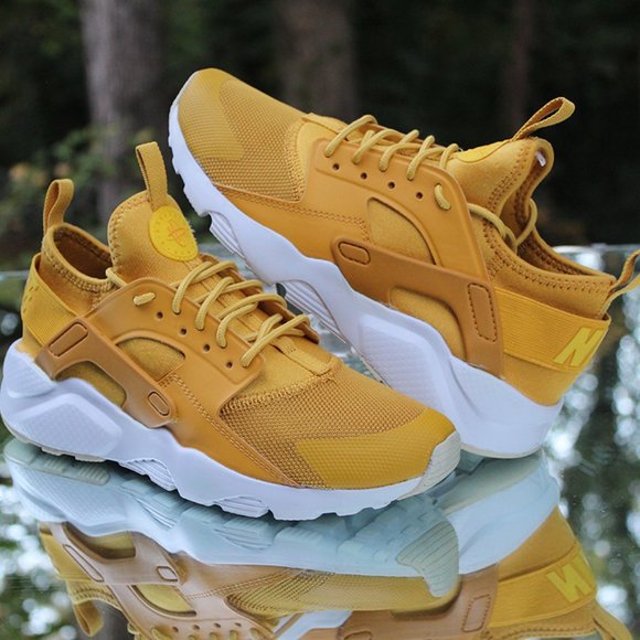 Nike Air Huarache Run Ultra Yellow Size 6Y - Picture 10 of 15